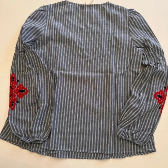 Free the Roses-NWT-Long Sleeve-Plunge Neckline- Embroidered Sleeves-Mini Puff- L - Picture 7 of 11